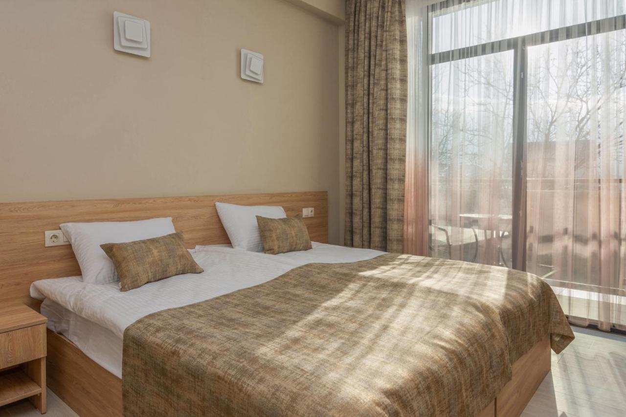 Alexandria 4* Saguramo